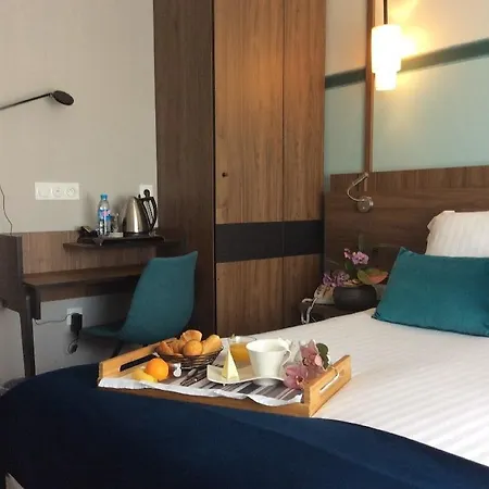 Western Le Duguesclin Hotel-restaurant Szálloda